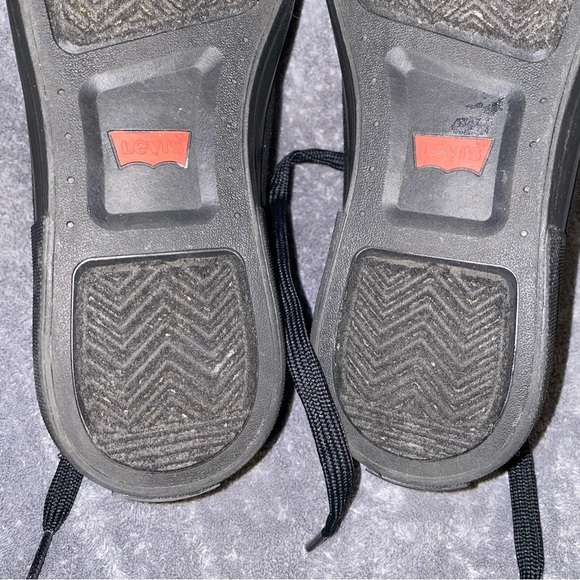 Levi's Black Sneakers with Thick Rubber Sole and Reinforced Toe Cap - Picture 8 of 12